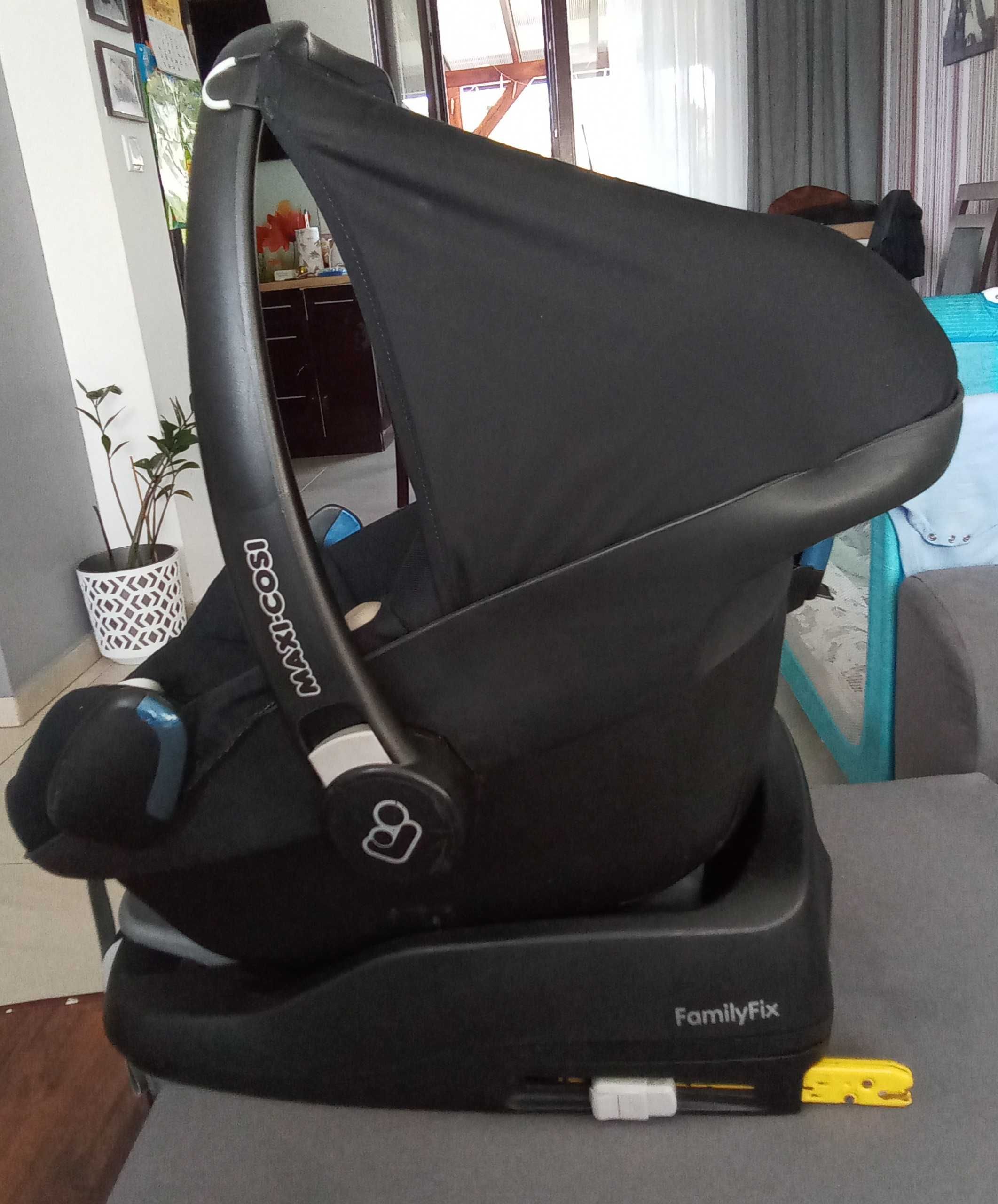 Fotelik Maxi Cosi Pebble plus + baza Maxi Cosi FamilyFix