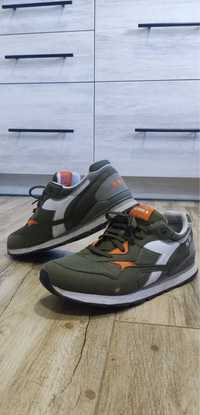 Sneaker von Diadora Gr. 45 (khaki, orange) - NEU!