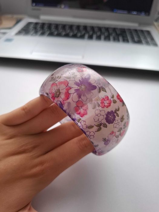 Bransoletka w kwiaty