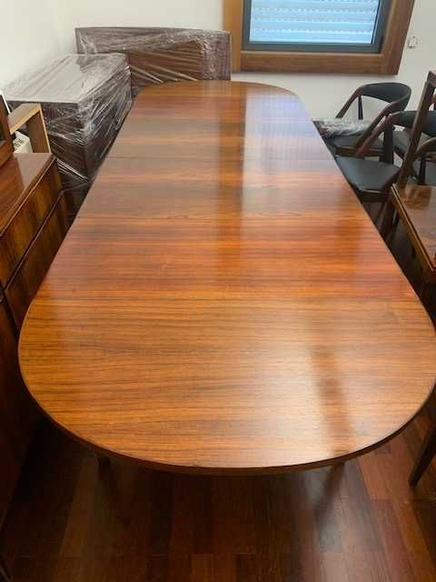 Mesa de jantar nórdica, muito versátil