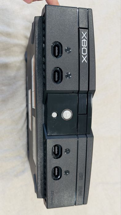 XBOX Clássica + comandos + Jogos (em ótimo estado)