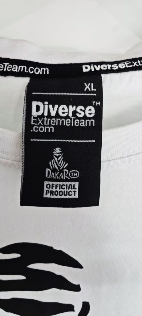 Biała koszulka z nadrukiem Diverse (Dakar)