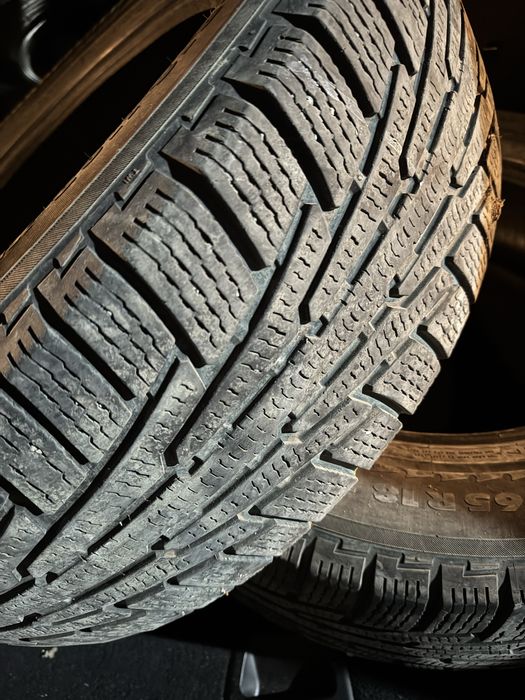 Резина R18 235/65 Nokian