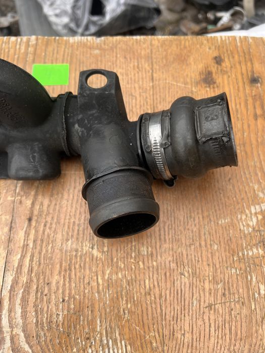 Патрубок интеркулера Volvo V50 2004-2007