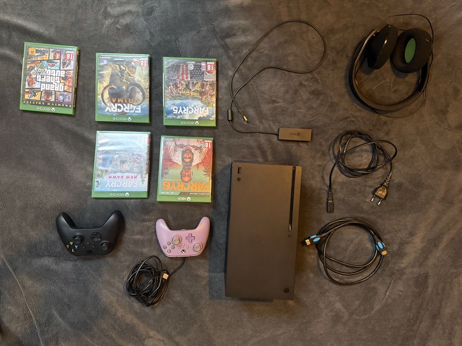 Konsola Xbox + dodatki