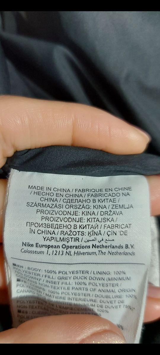 Męska kurtka nike zimowa z kapturem rozmiar s wypełnienie kaczy puch