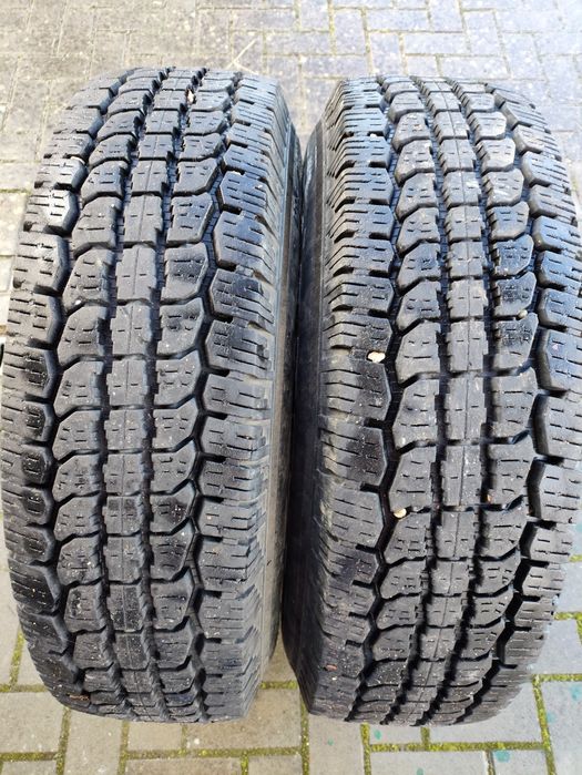 Pneus General Garber 235x85x16 poucos kms