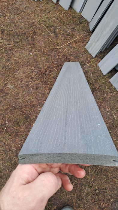 Deska kompozytowa pełną