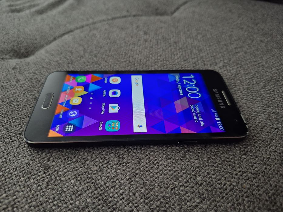 Samsung Galaxy A3 16GB SM-A300FU czarny
