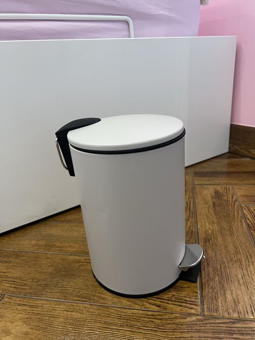 Kosz na śmieci jak nowy stan idealny Homla