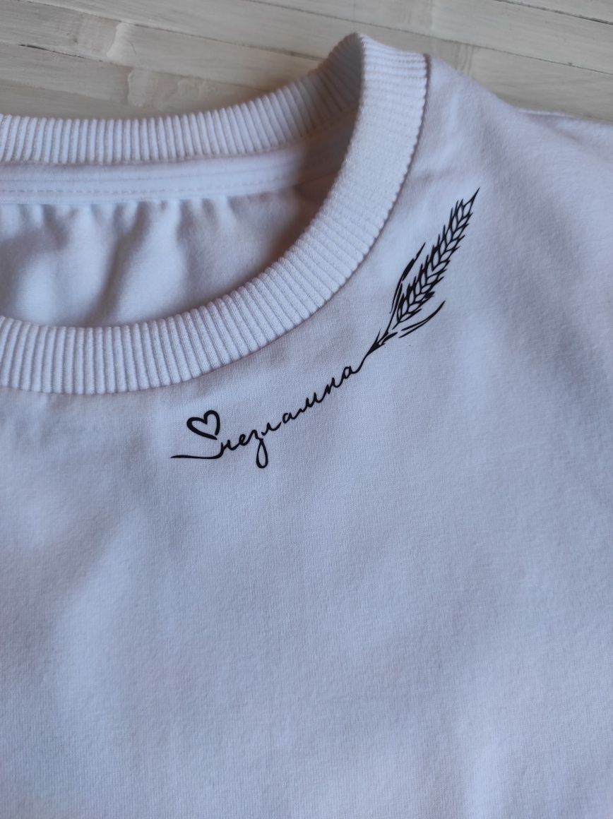 Біла футболка oversize