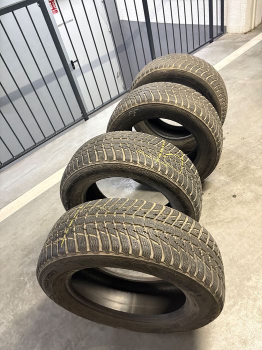 Komplet opon zimowych 225/60/17 Nokian