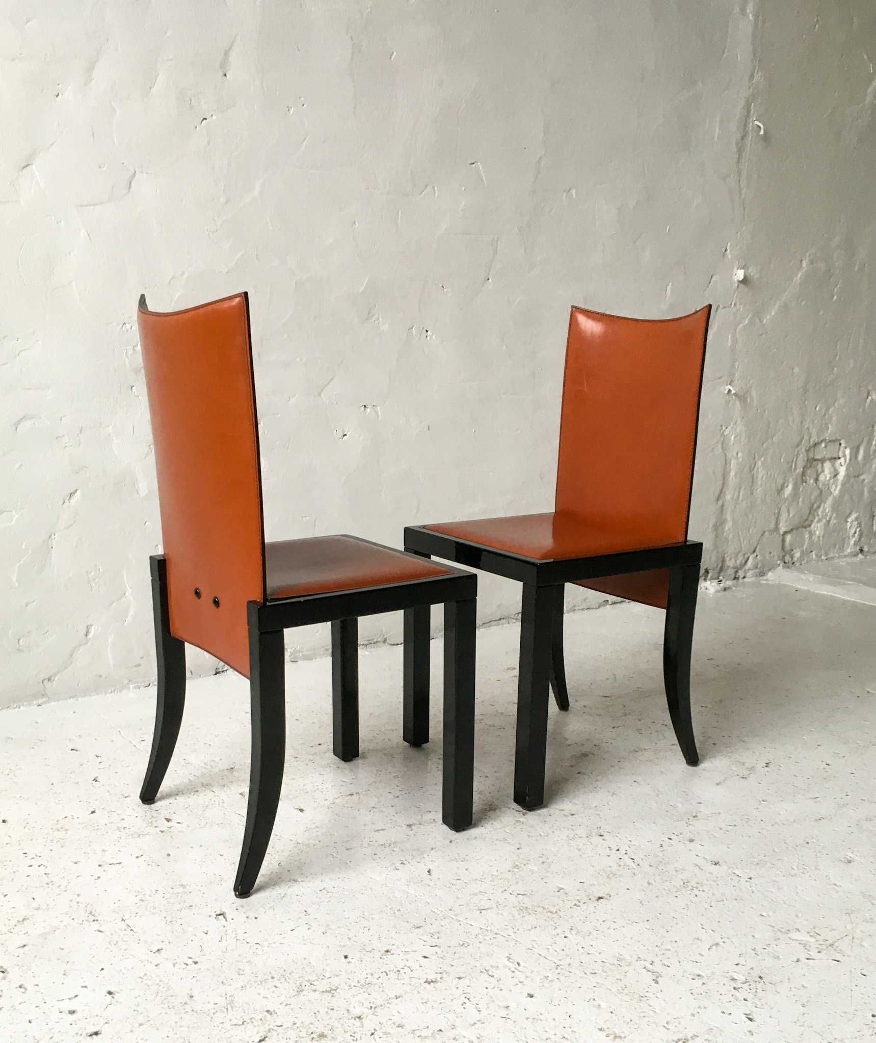 Poltronova krzesła skóra lakierowane drewno vintage design