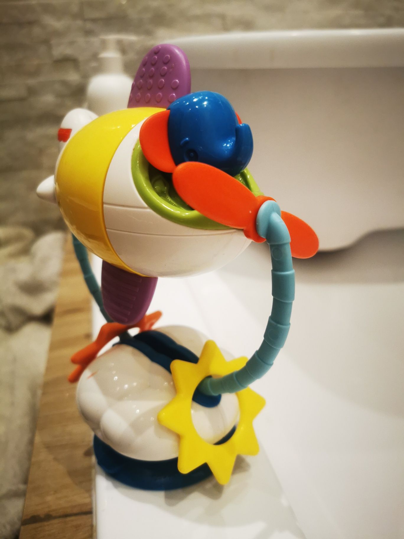 Zabawka manipulacyjna z przyssawką do karmienia kąpieli Fisher price