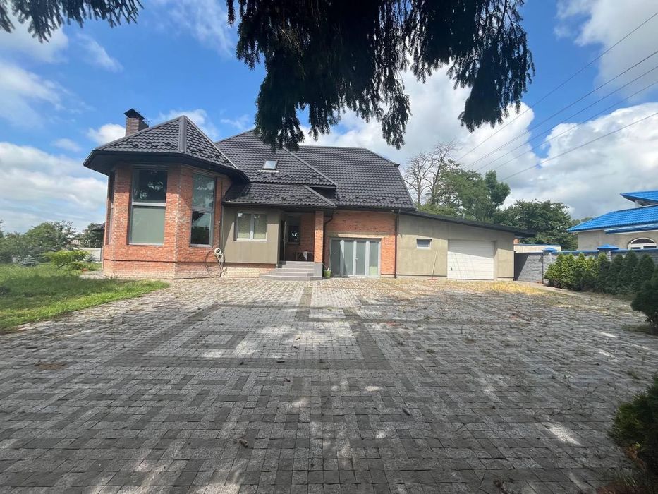 Затишний будинок