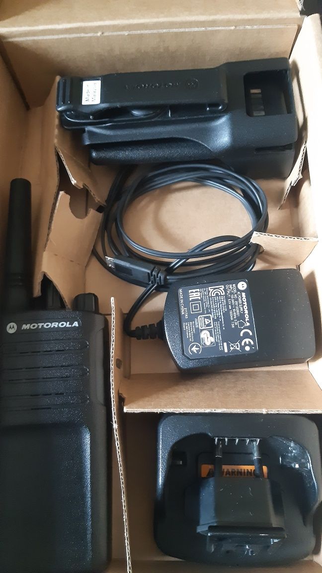 2 рації MOTOROLA XT 420 нові.