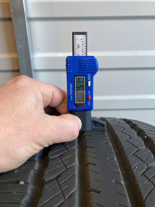 Używane Opony Wielosezonowe TOYO A36 w rozmiarze  225/55 R19