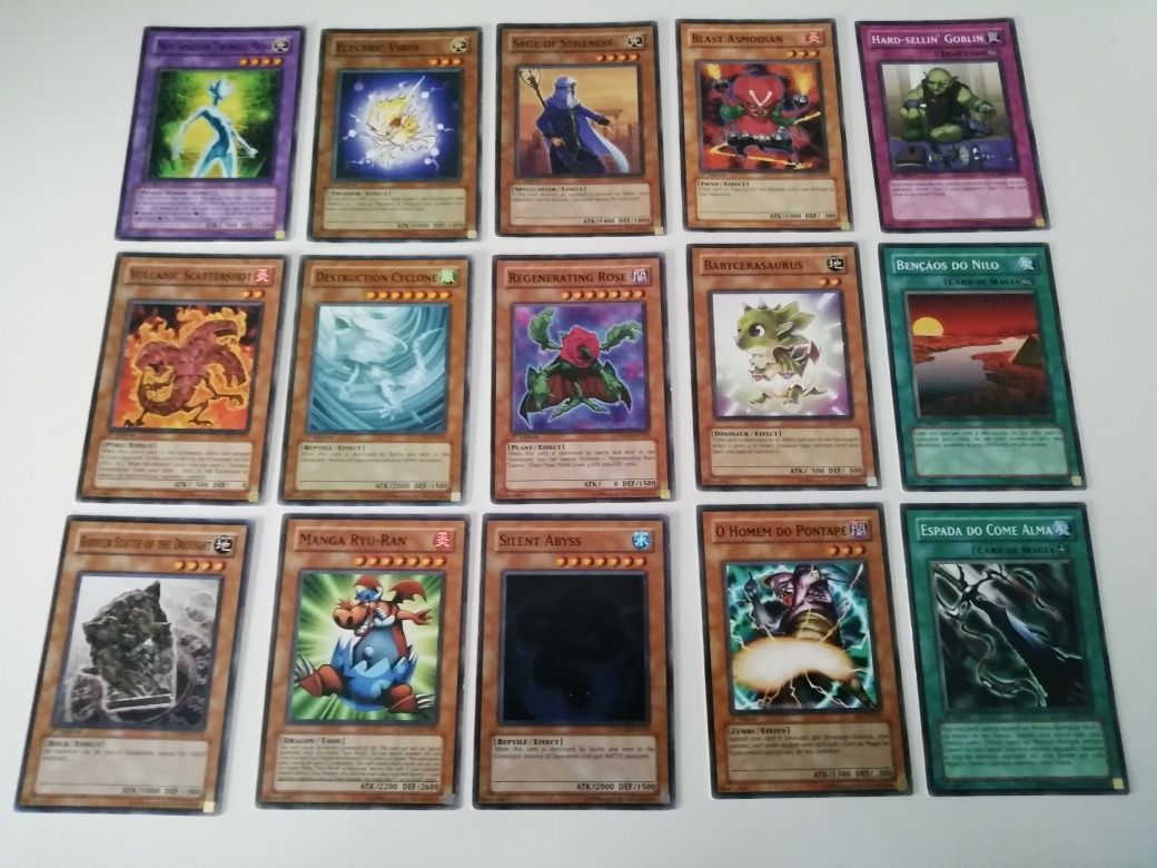 Deck de 37 cartas Yu-Gi-Oh