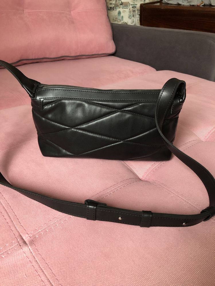 Стильна чорна сумочка