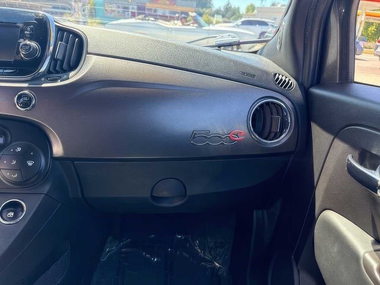 2017 FIAT    500e