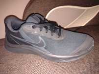 Buty Młodzieżowe nowe Nike rozm.38(24) Star Runner