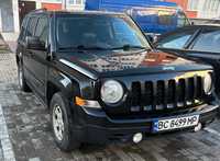 Jeep Patriot Автомобіль