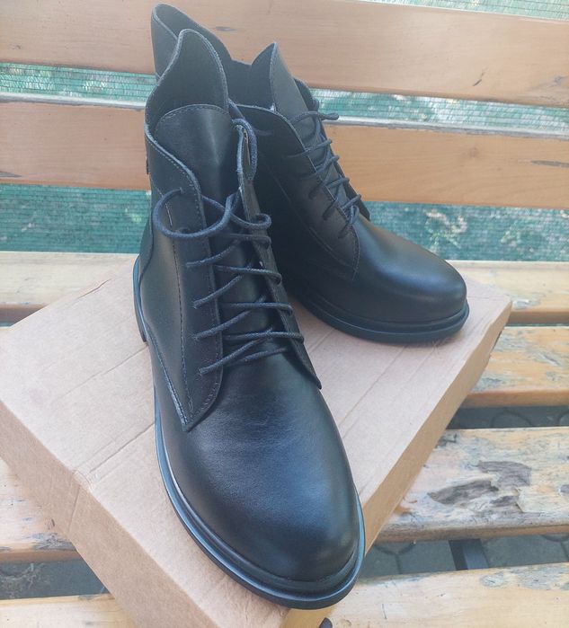 Черевики жіночі зимові 37р.