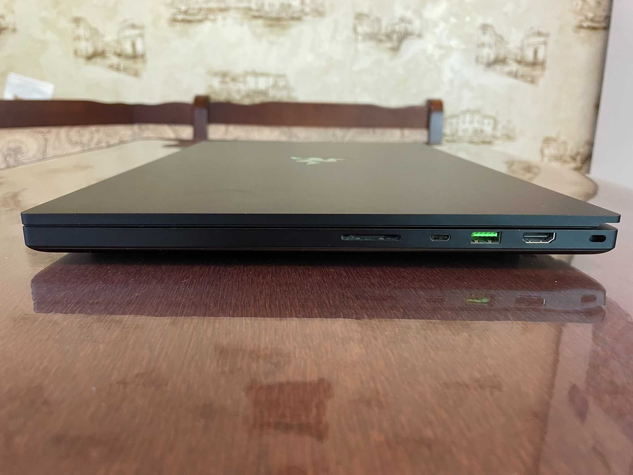 Ноутбук 17 UHD Razer Blade 17 (i7-10875H/32Gb/SSD512/RTX3080)