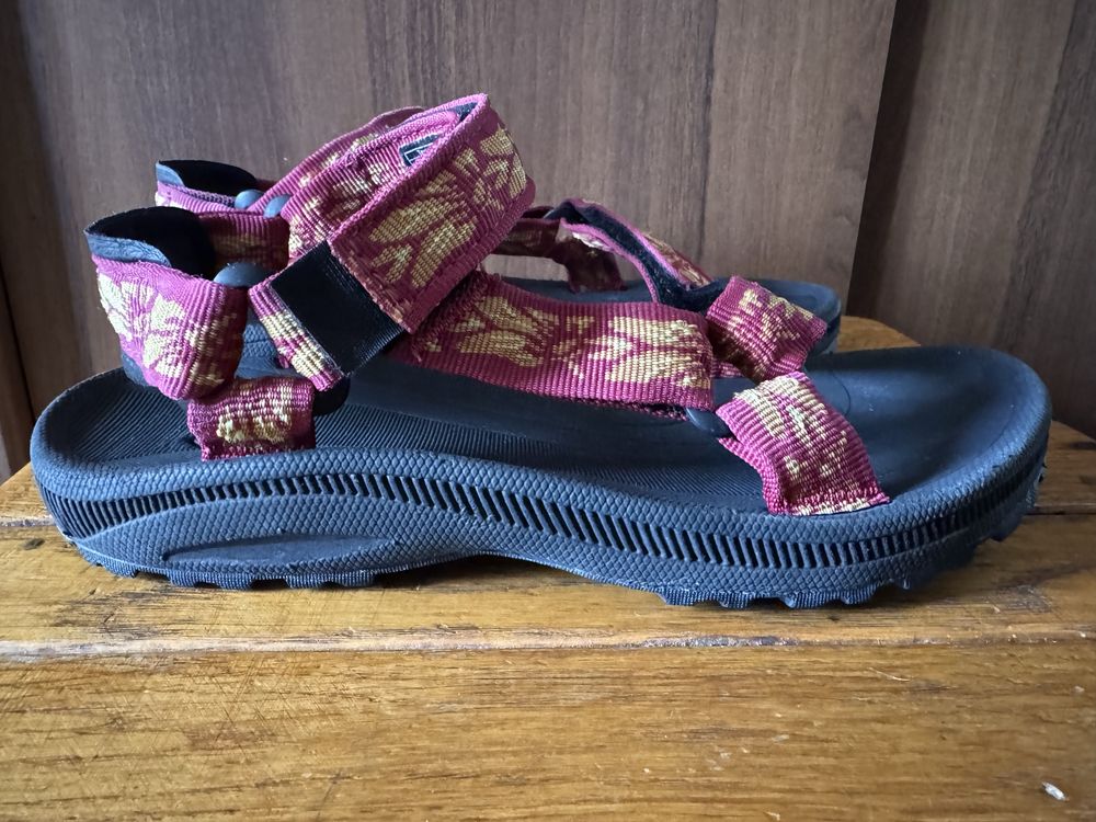 Сандалі Teva 34р.