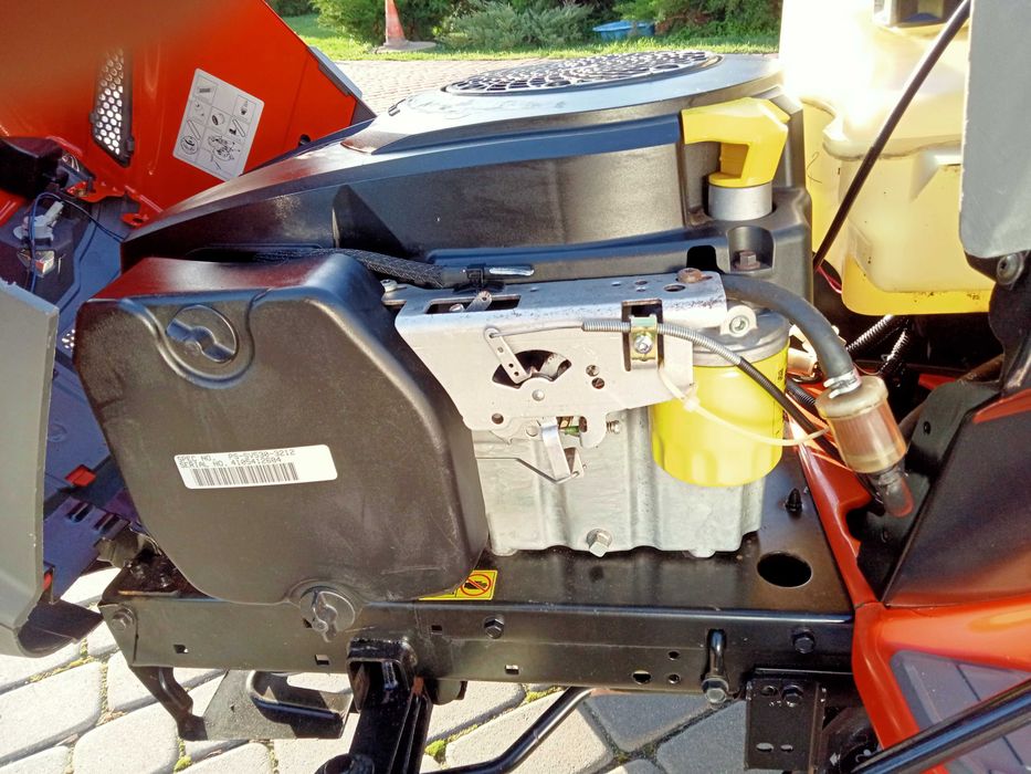 Traktorek kosiarka HusqvarnaCTH173 z pompą oleju