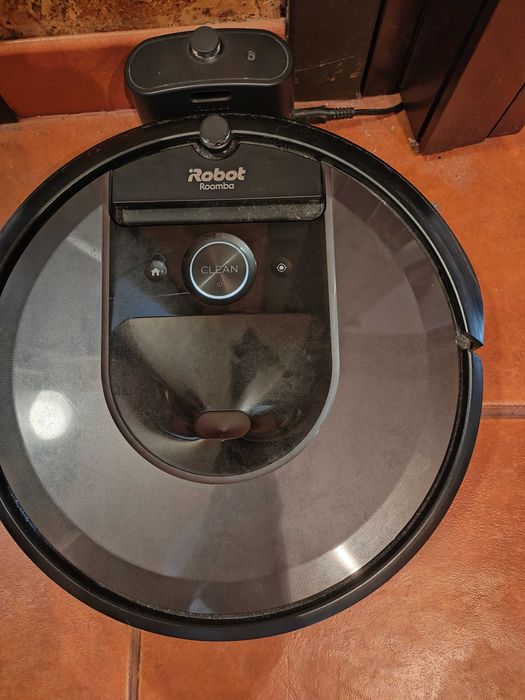 Robot sprzątający IROBOT Roomba i7