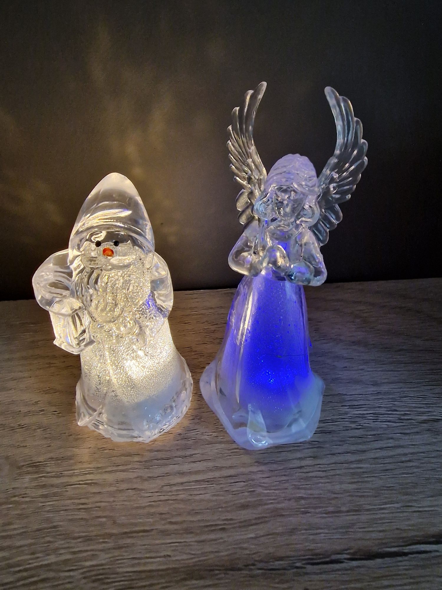 Figurki Swiateczne aniołek i mikołaj LED