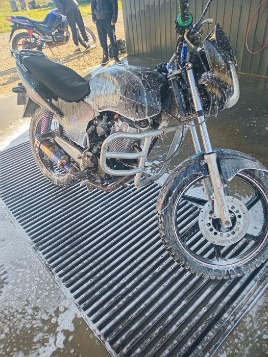 Мустангг 150 на повному ходу