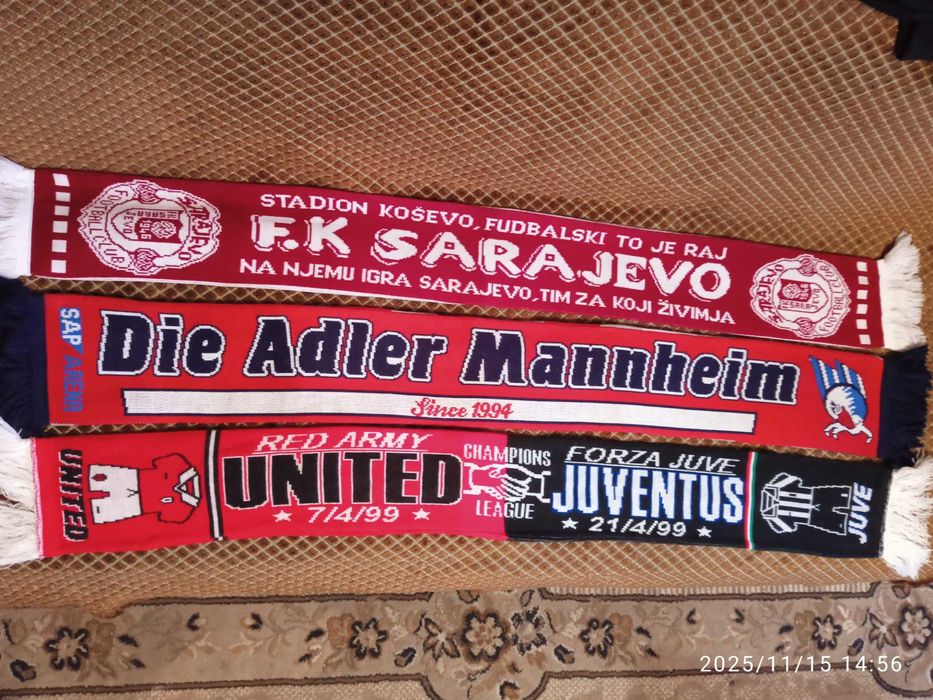 Шарфи футбольні.