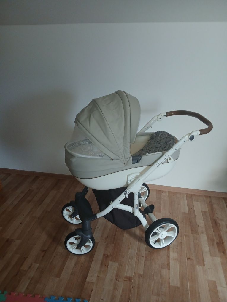 Wózek dziecięcy  3w1 ROAN BASS EDYTION