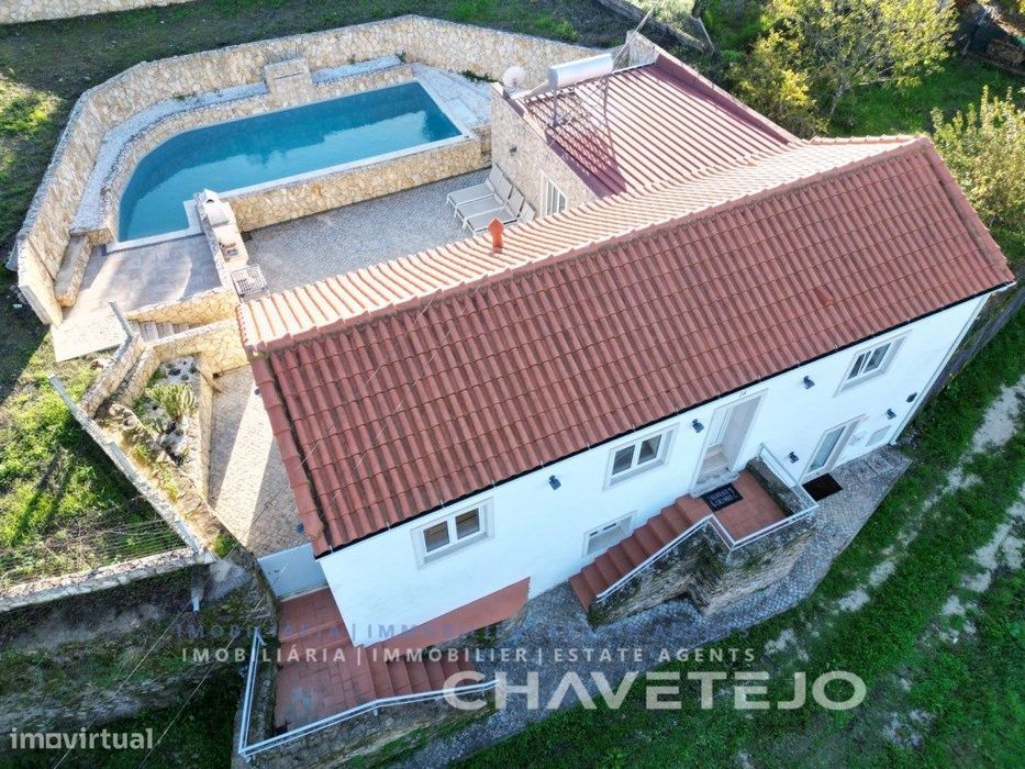 Casa antiga totalmente restaurada com Piscina para venda perto de T...