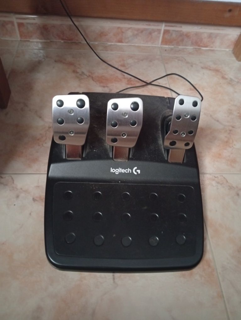 Ps5+ 2 comandos +fones originais+volante Logitech g29+pedais+ mudanças