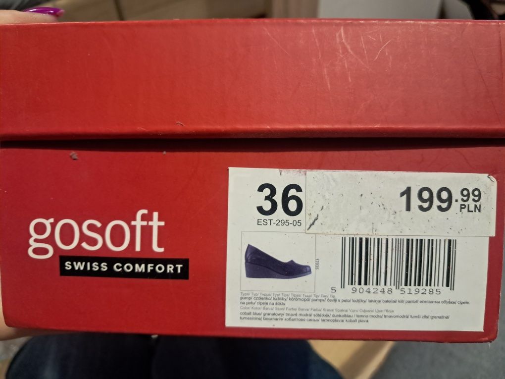 Czółenka Go Soft 36 skórzane granatowe nowe