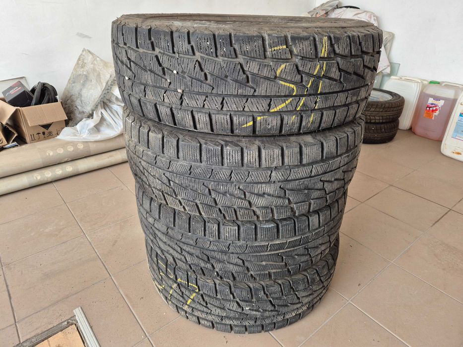 Продам резину зимнюю Premiorri 225\65r17