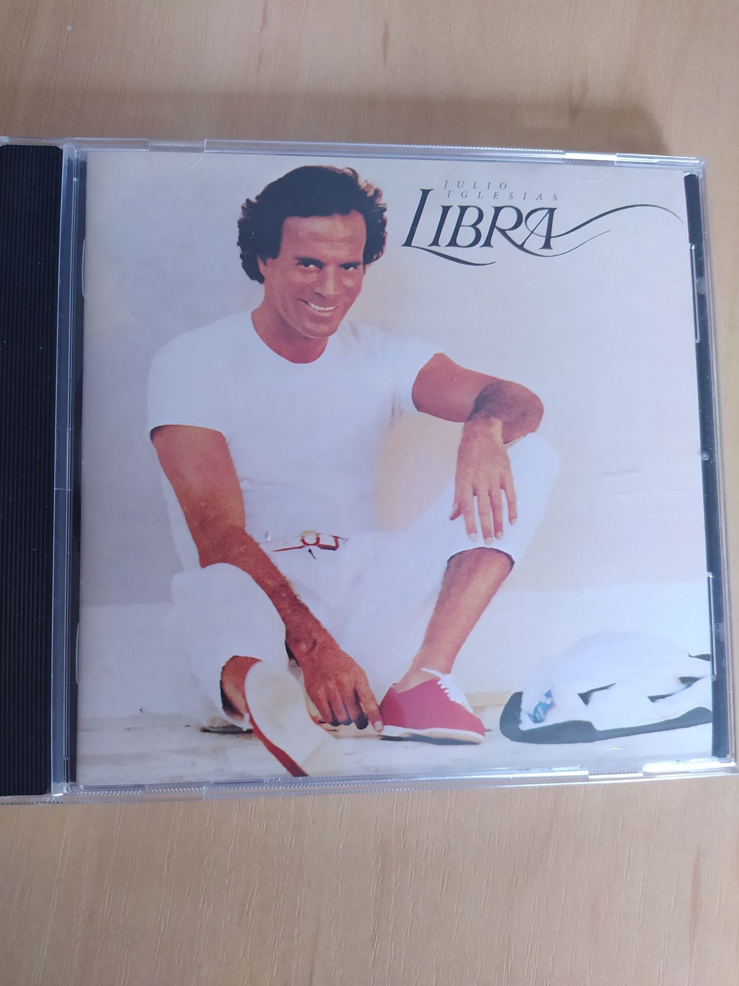 Julio Iglesias Libra