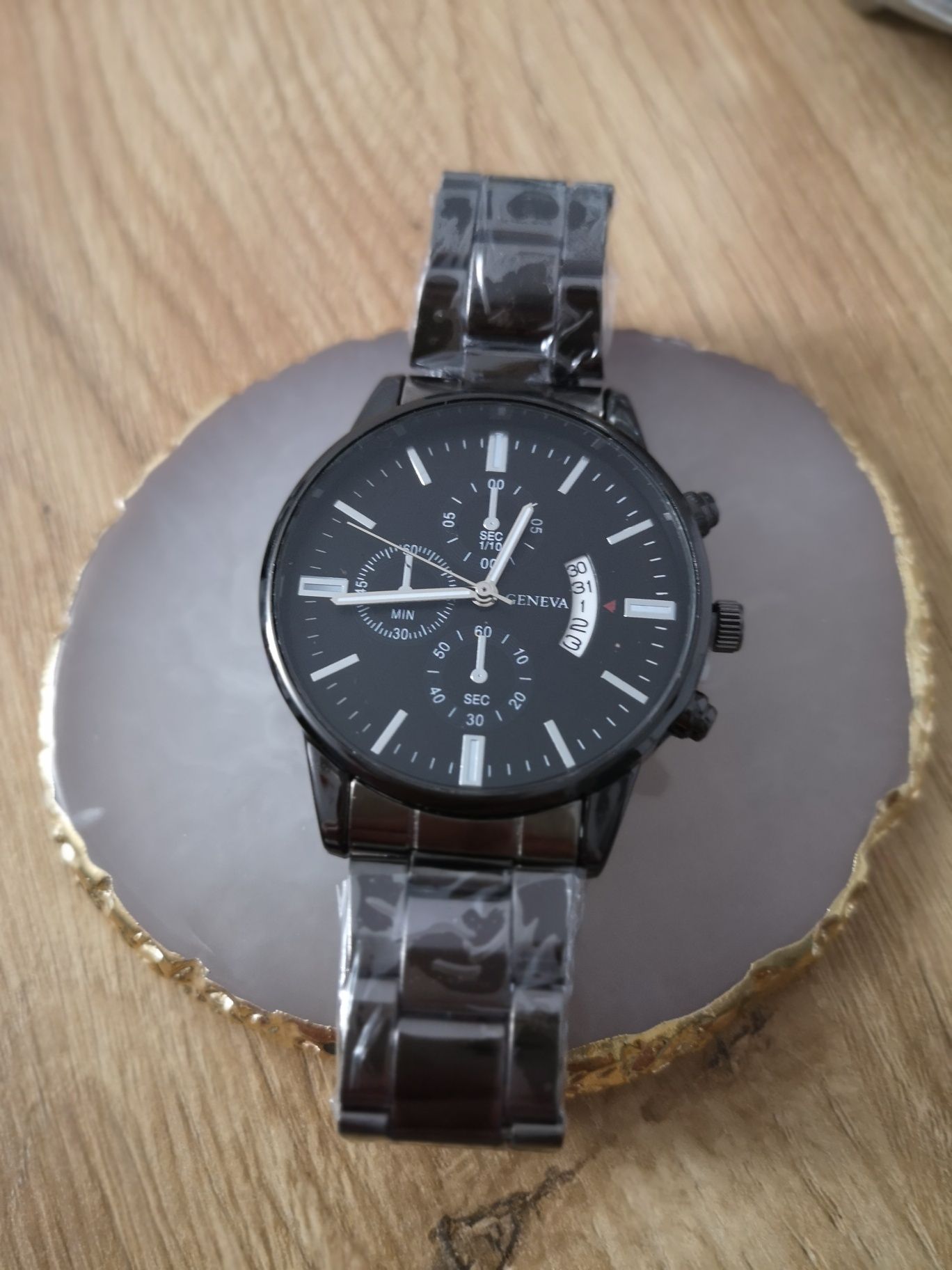 Nowy zegarek męski na czarnej bransolecie. Na prezent i nie tylko
