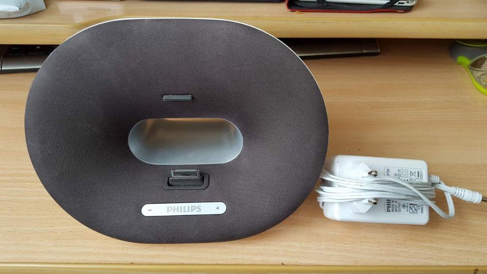 Stacja dokująco - ładująca Logitech Logitech Speaker Stand do iPad