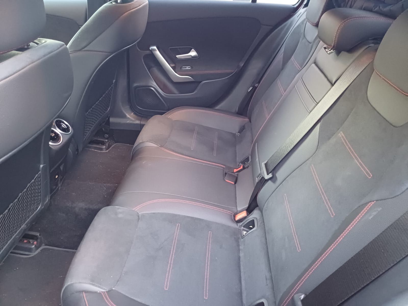 Mercedes classe A 250 e limousine.