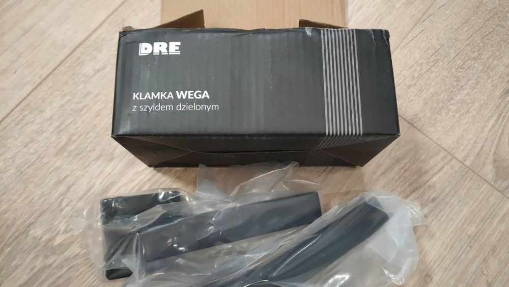 DRE Wega klamki 5 kompletów i rozety 2 komplety