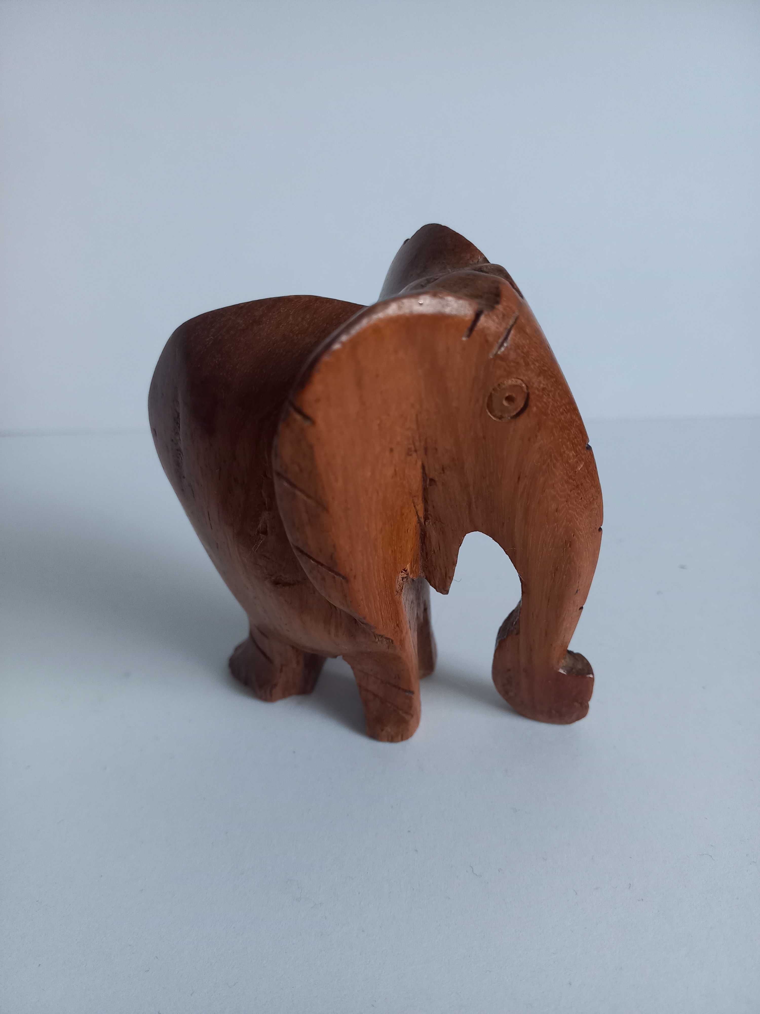 Figurka drewniana słoń