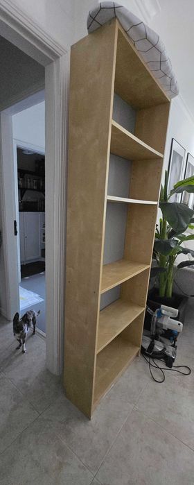 Estante bege e cinza de fundo