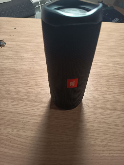 JBL Flip5  na caixa em ótimo estado