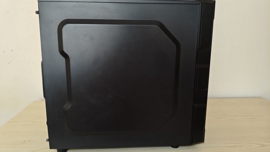 Komputer gamingowy i5 8400, GTX 1070, 32GB RAM, 512GB SSD M.2, 1TB HDD