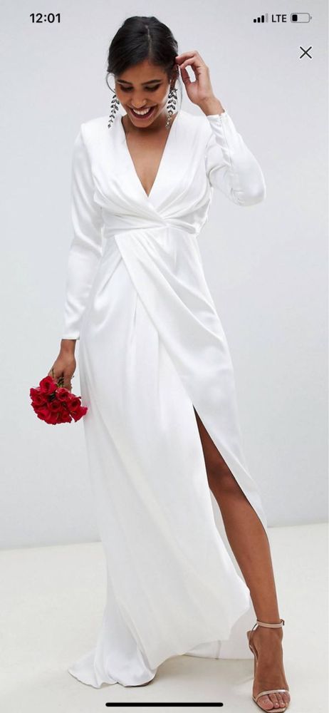 Свадебное платье с глубоким вырезом и запахом ASOS Bride Edition