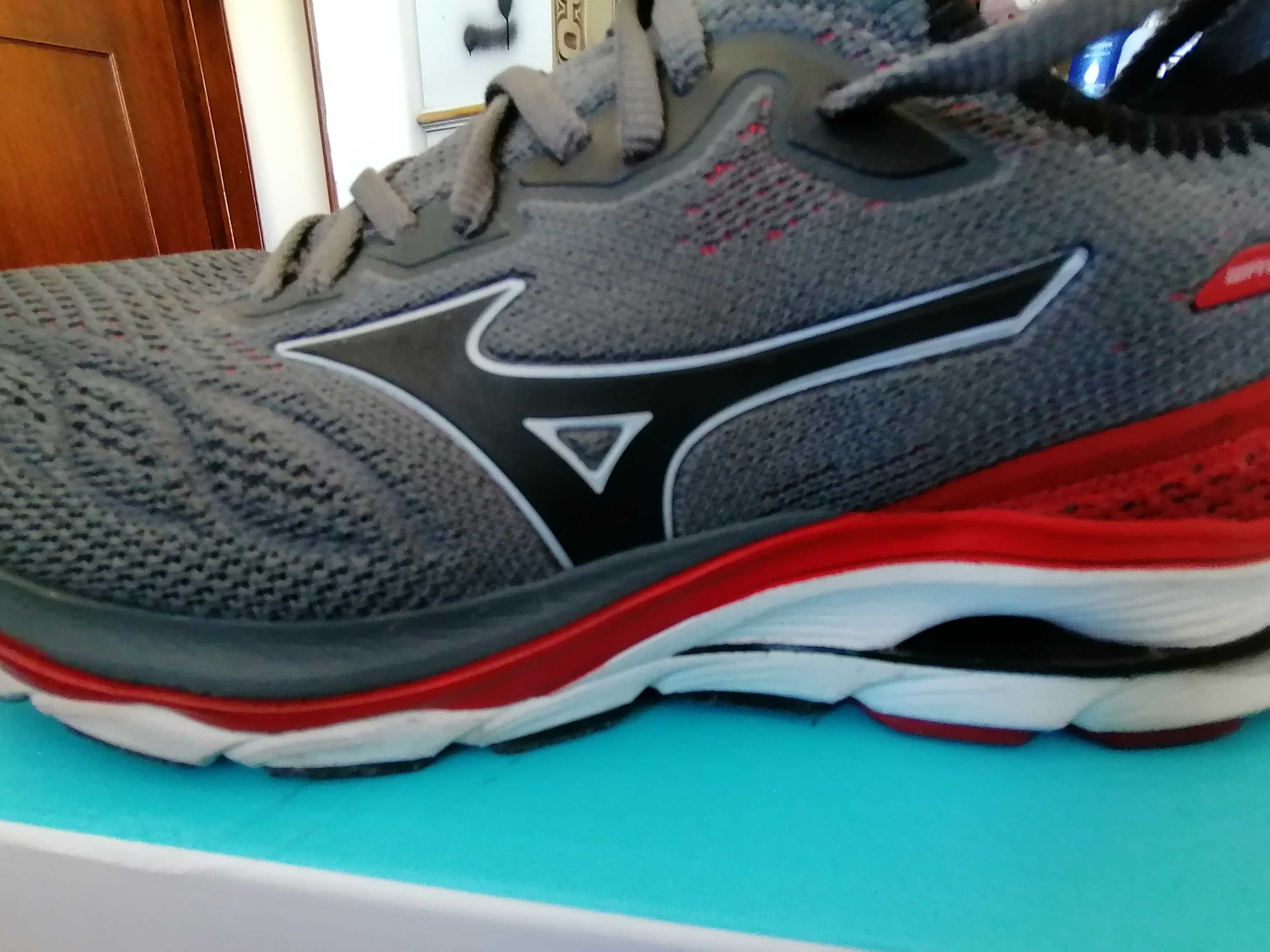 Tênis Mizuno Wave Mira 4